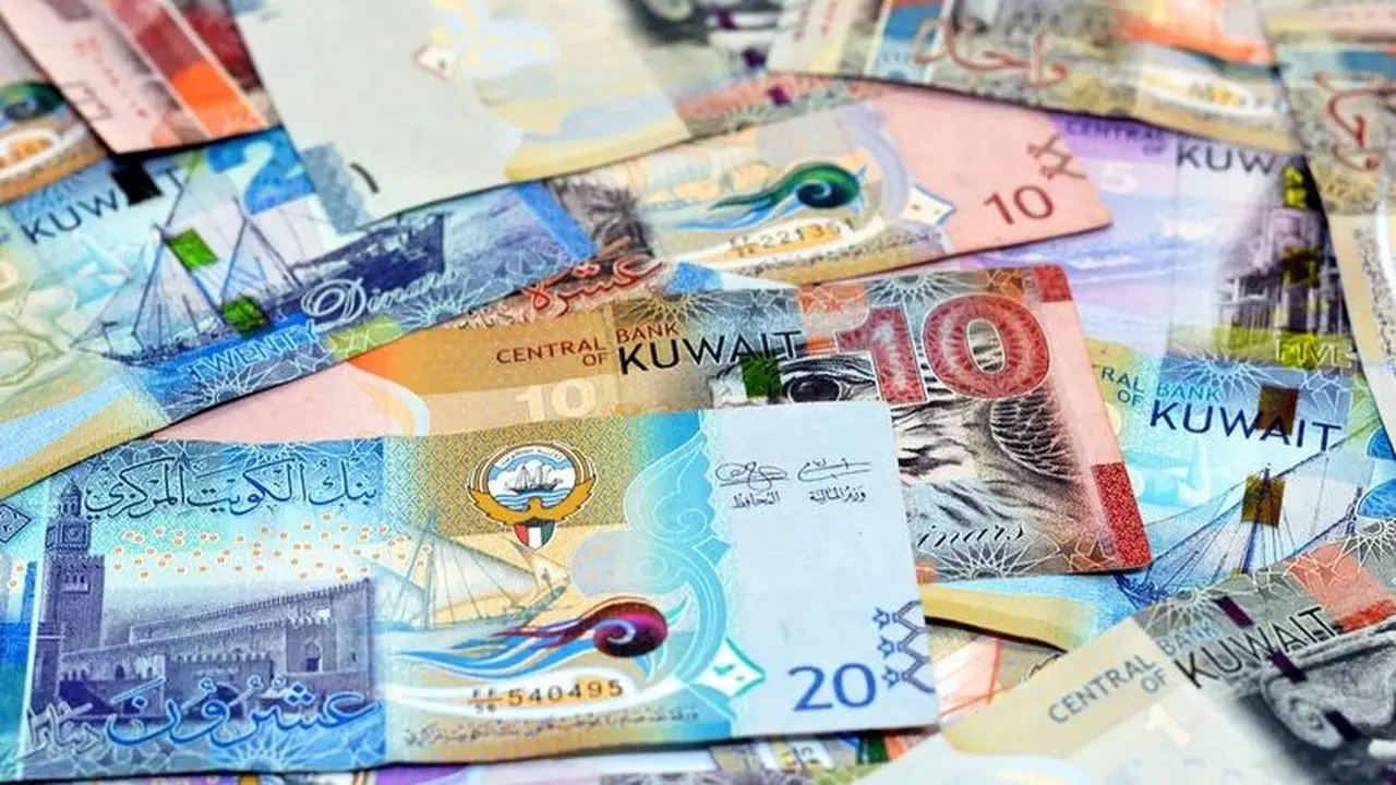 الدينار الكويتي يسجل سعرًا جديدًا مقابل الجنيه المصري في نهاية تعاملات 27 يوليو